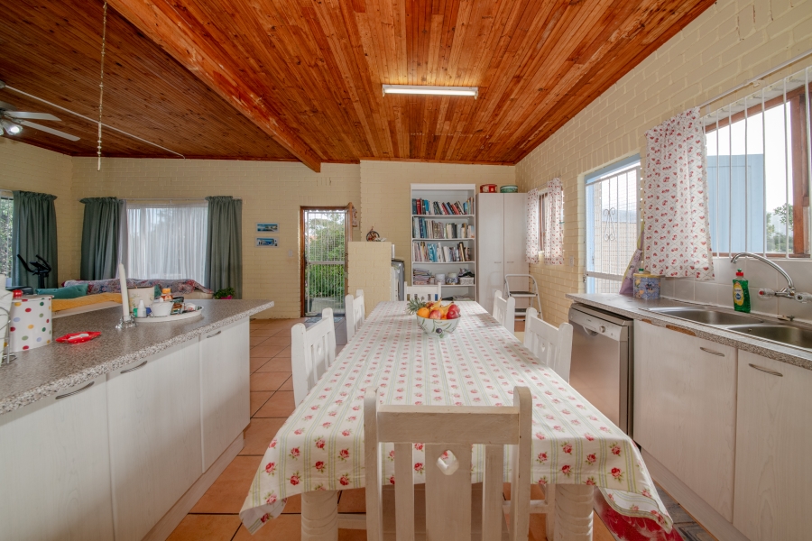 2 Bedroom Property for Sale in Pringle Bay Western Cape